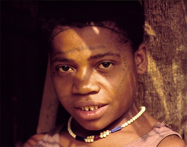 Baka Frau, Dja, Kamerun 1998